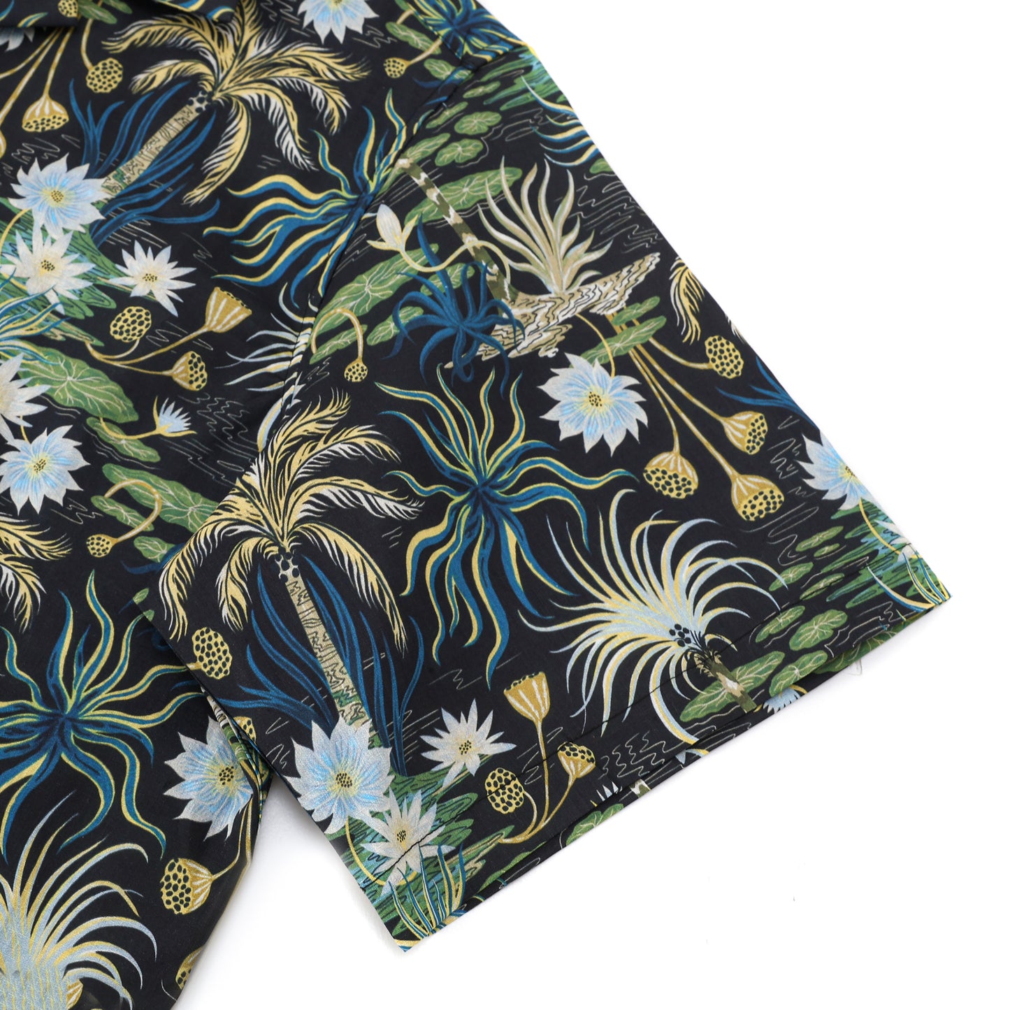 Aloha Style Floral Pattern Camp Collar Short Sleeve Shirt