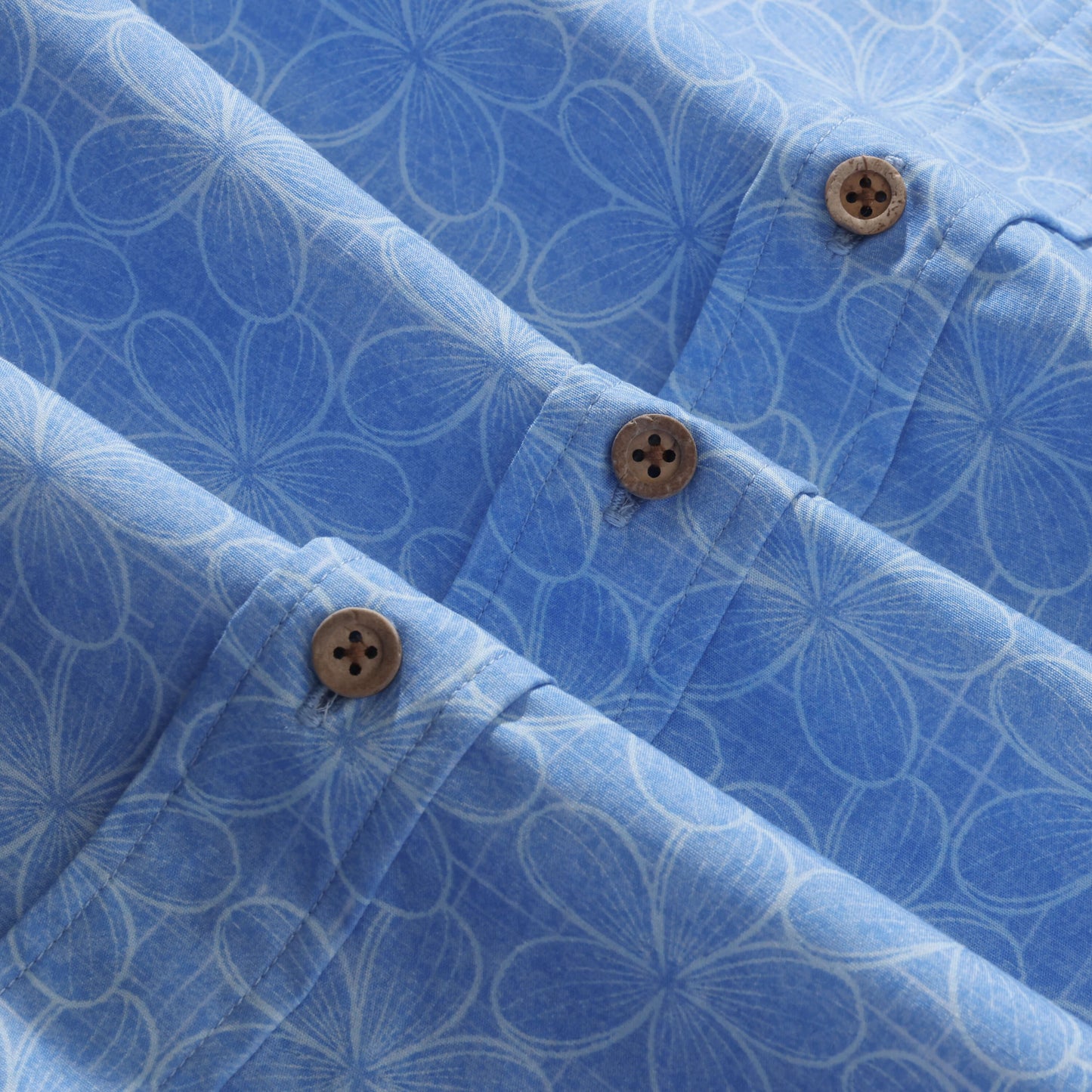The Ocean Breeze Lattice Print