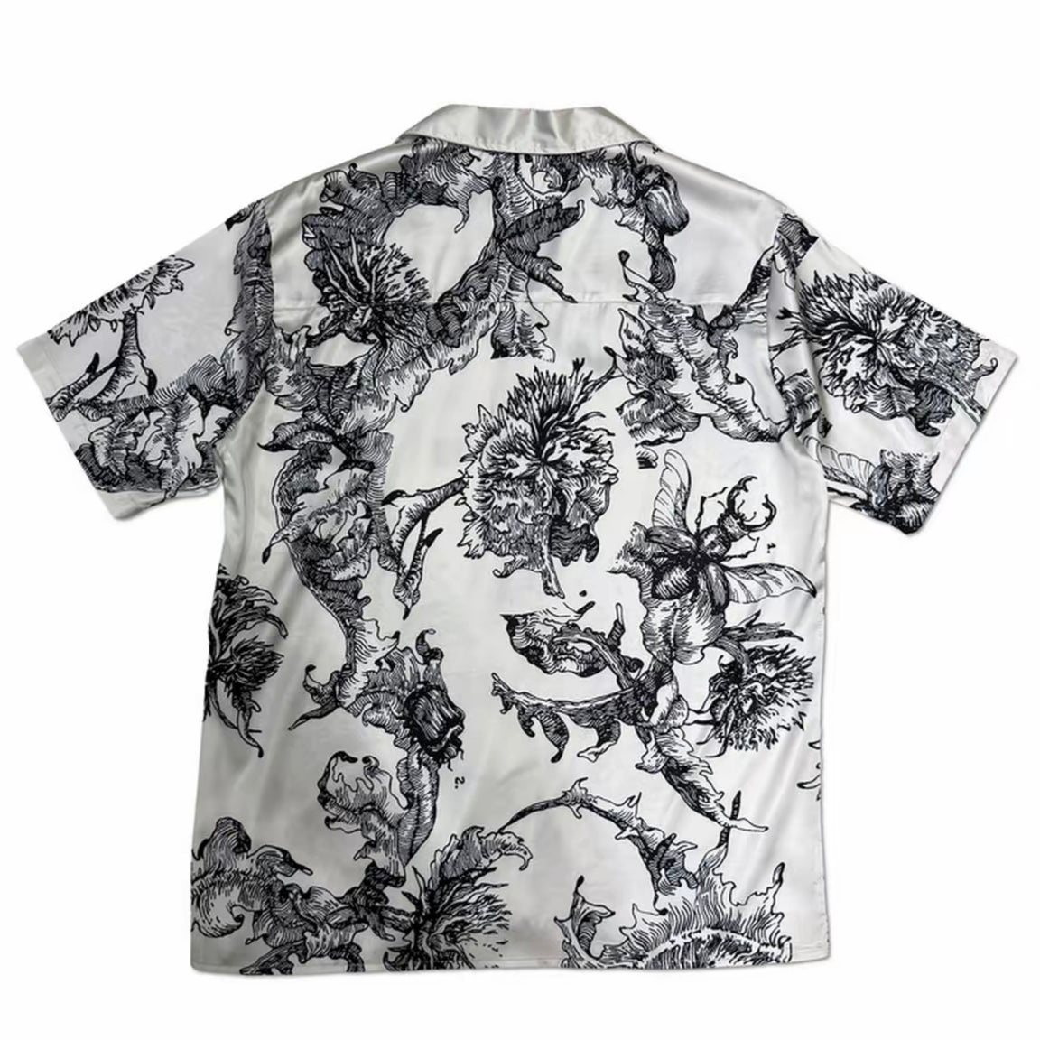 Black-White Engraved Floral Print Men’s Cuban Collar Shirt